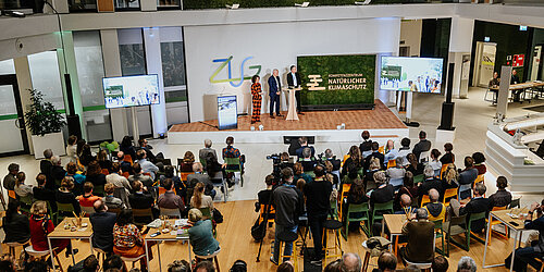 Publikum und Podium beim ANK-Fachforum